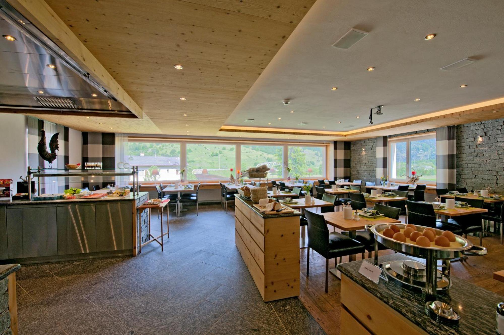 Hotel Crusch Alba זרנץ מראה חיצוני תמונה